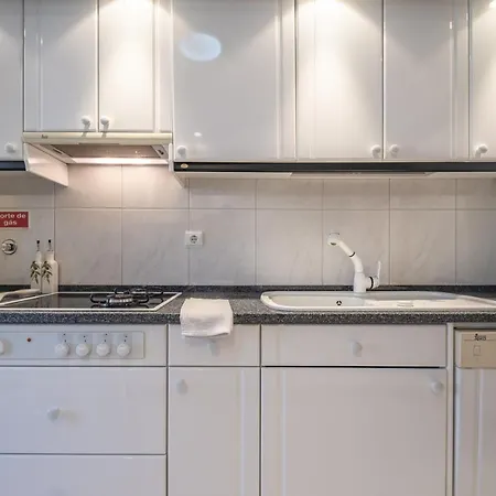 Casa Blanca Ii Apartment *